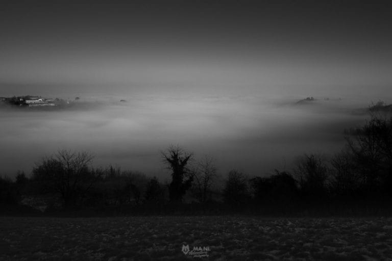 Modena ricoperta da una coltre di nebbia