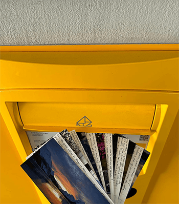 Le Cartoline dall'Altrove sono e vere e proprie cartoline postali